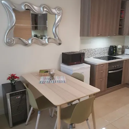Comfort Apartment *